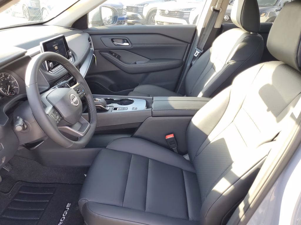 2026 Boulder Gray Pearl Nissan Rogue SV FWD SUV