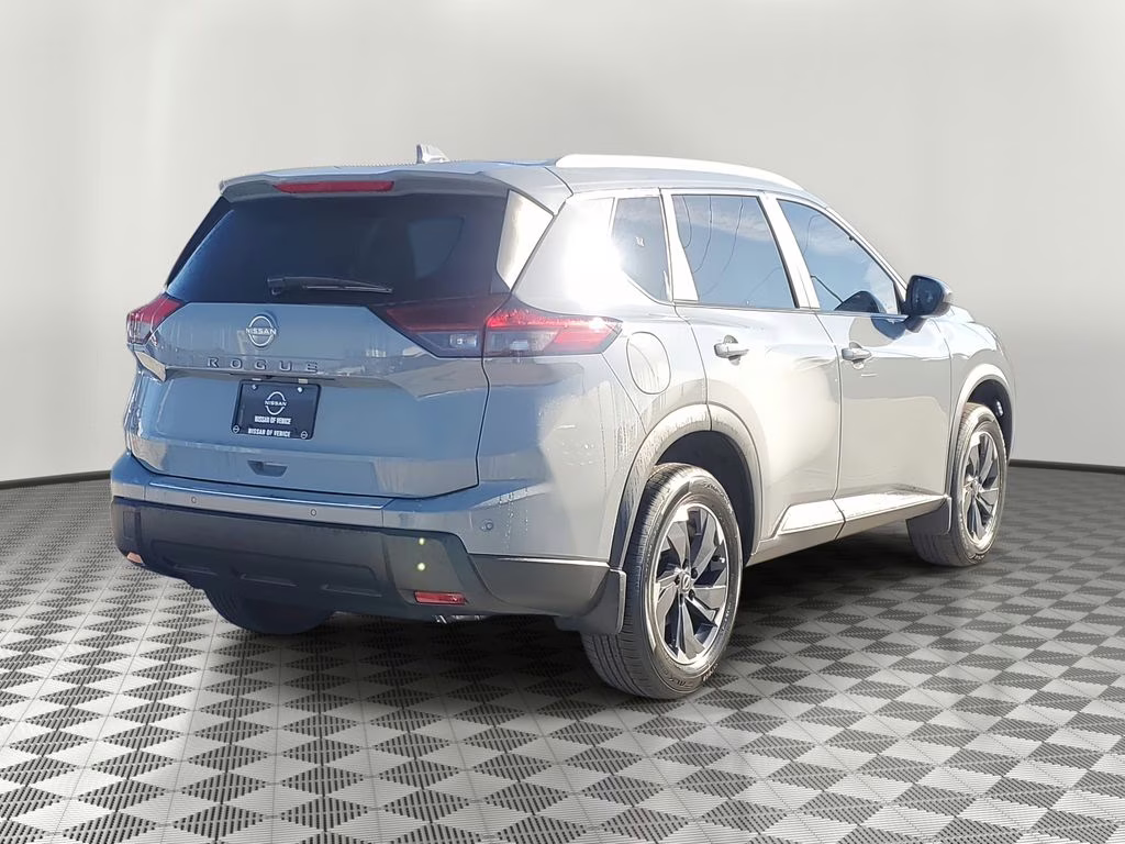2026 Boulder Gray Pearl Nissan Rogue SV FWD SUV