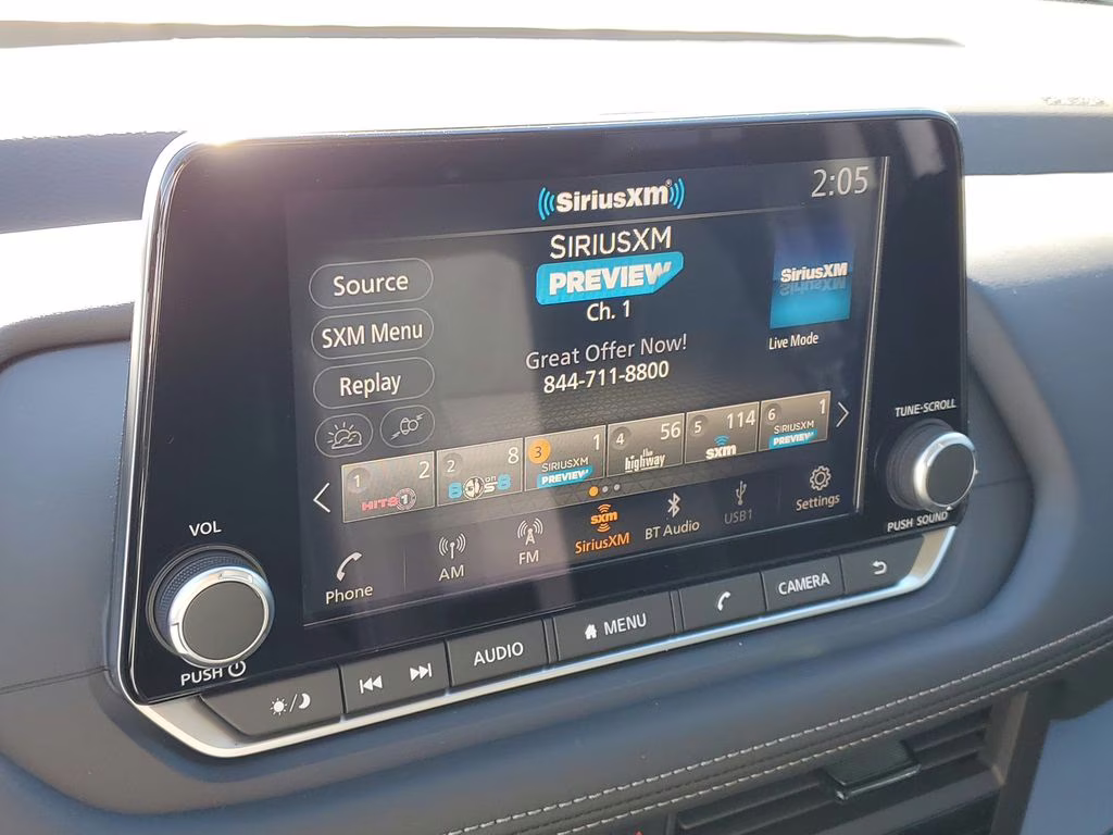 2026 Everest White Pearl Tricoat Nissan Rogue SV FWD SUV