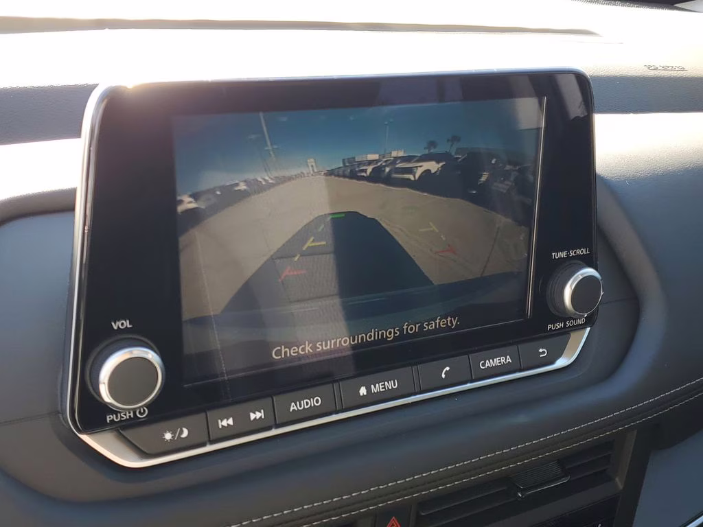 2026 Everest White Pearl Tricoat Nissan Rogue SV FWD SUV