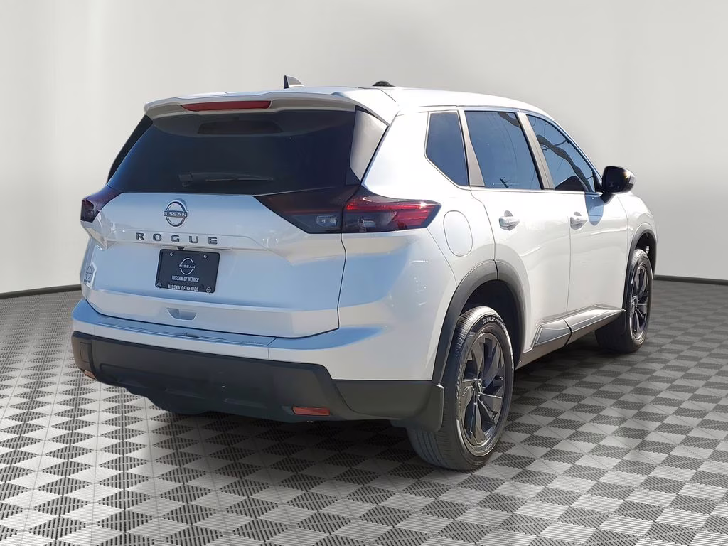 2026 Everest White Pearl Tricoat Nissan Rogue SV FWD SUV