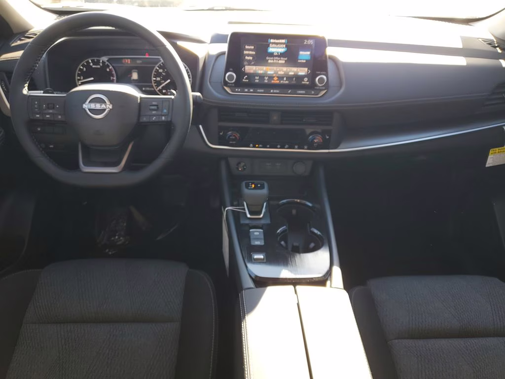 2026 Everest White Pearl Tricoat Nissan Rogue SV FWD SUV