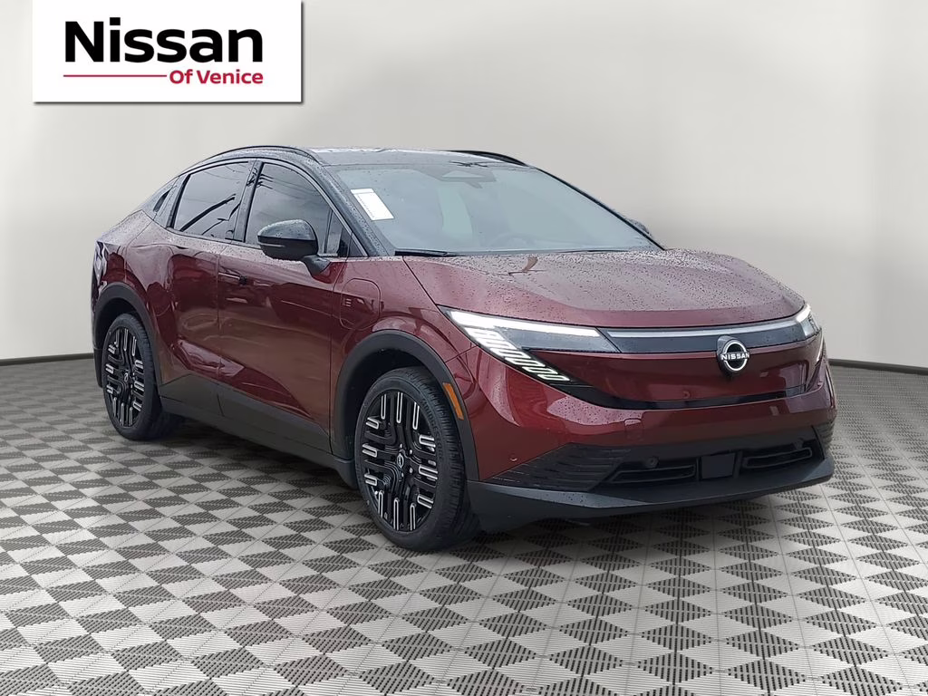 2026 Coulis Red Metallic/Black Nissan LEAF PLATINUM+ FWD SUV