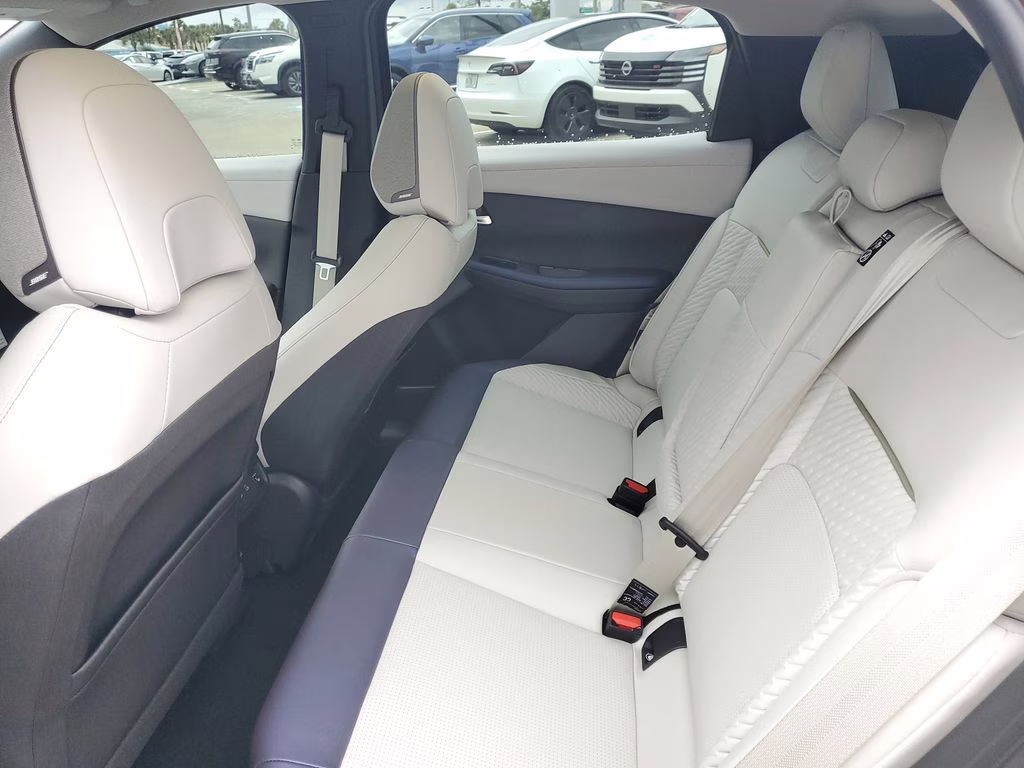 2026 Coulis Red Metallic/Black Nissan LEAF PLATINUM+ FWD SUV