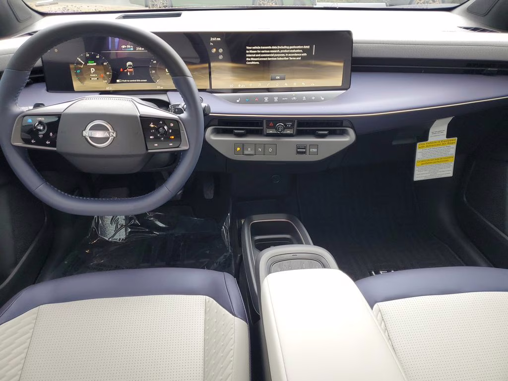 2026 Coulis Red Metallic/Black Nissan LEAF PLATINUM+ FWD SUV