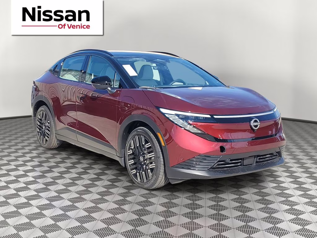 2026 Coulis Red Metallic/Black Nissan LEAF PLATINUM+ FWD SUV