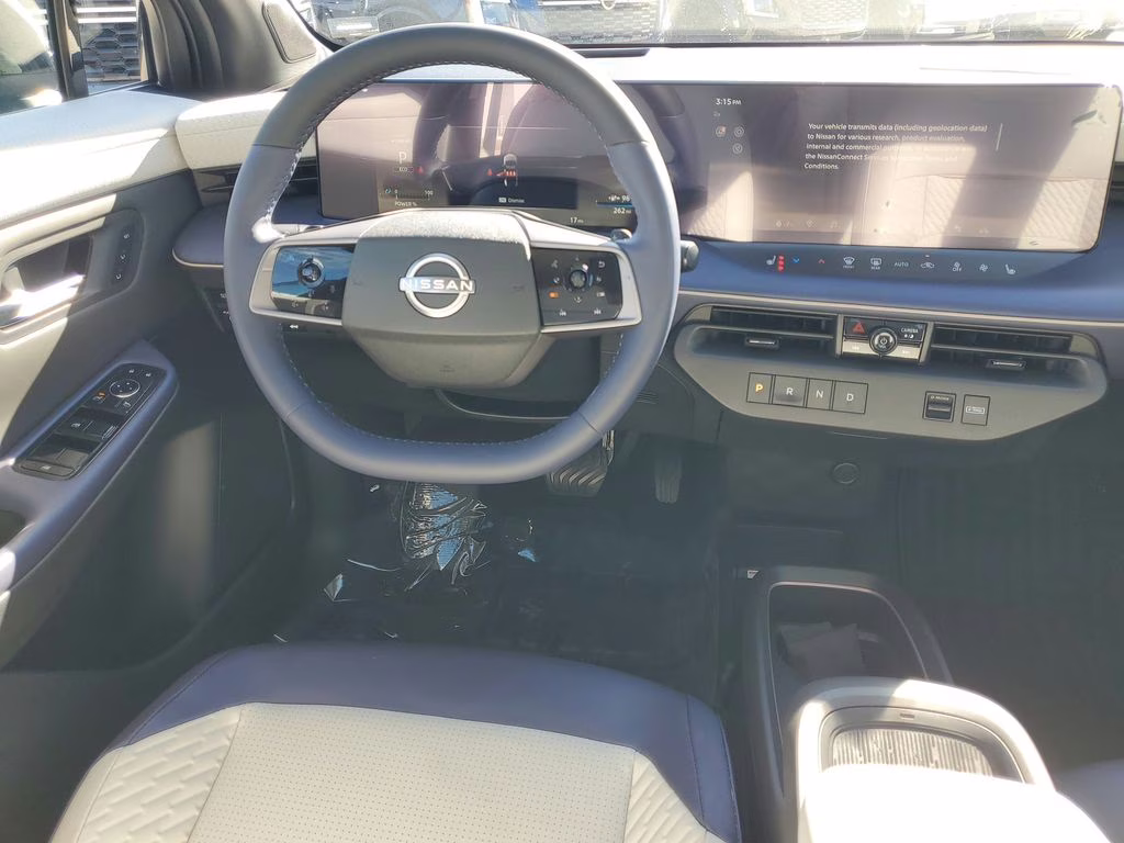 2026 Coulis Red Metallic/Black Nissan LEAF PLATINUM+ FWD SUV