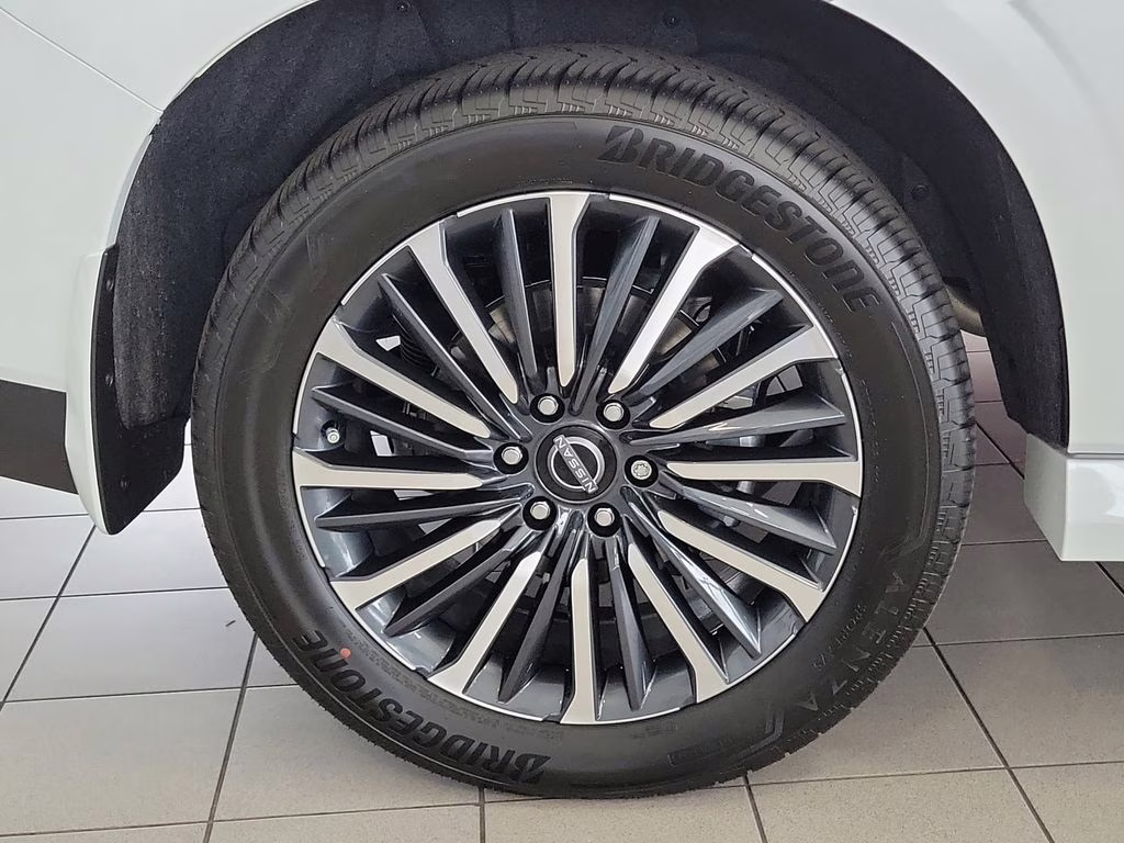 2026 Everest White Pearl/Black Nissan Armada Platinum Reserve 4X4 SUV