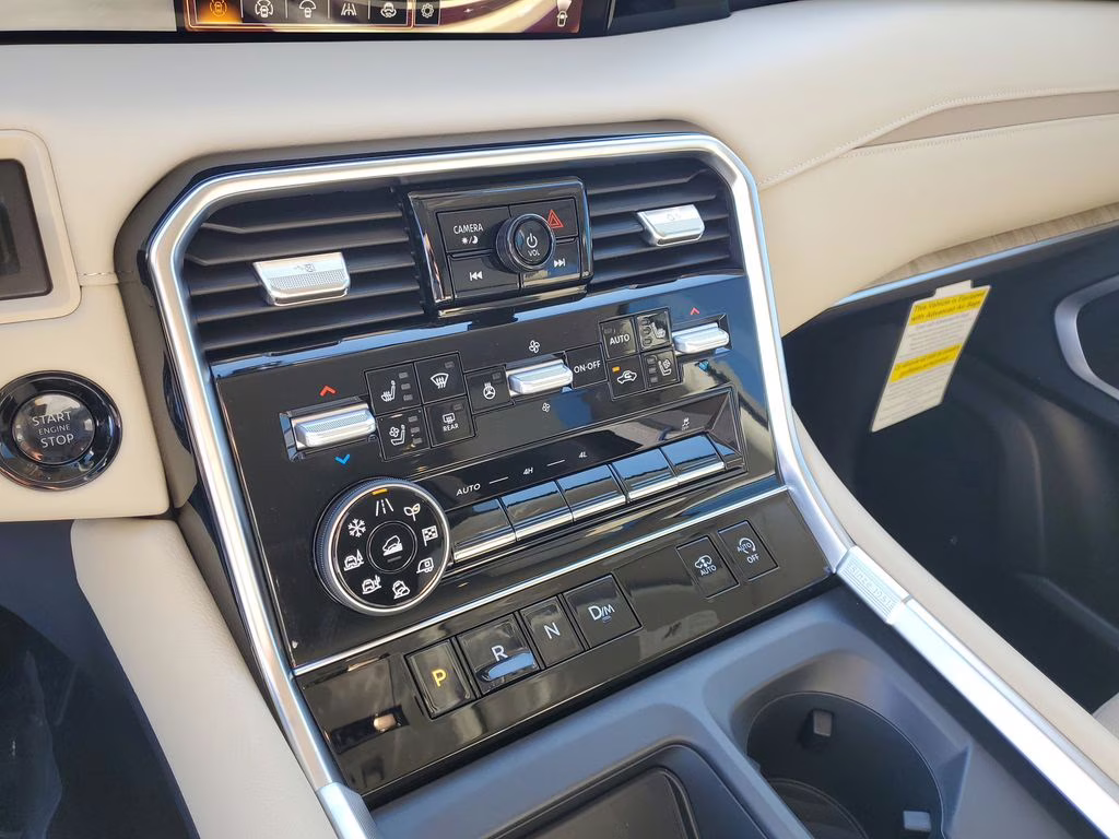 2026 Everest White Pearl Tricoat Nissan Armada Platinum Reserve 4X4 SUV