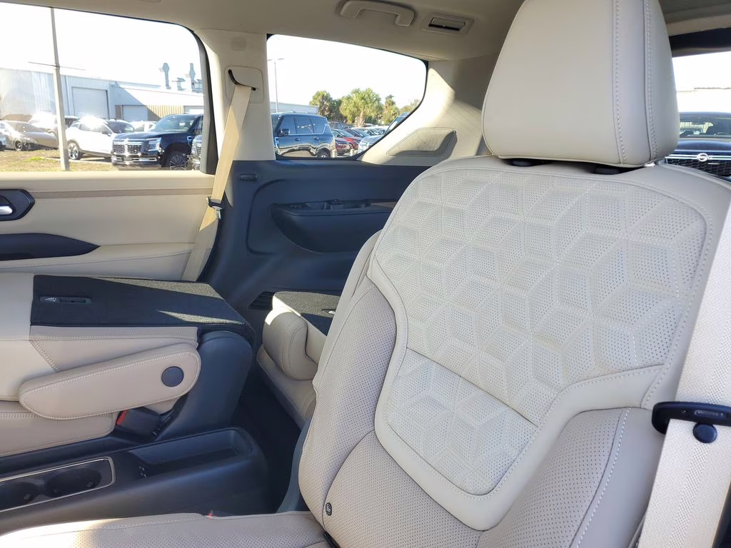 2026 Everest White Pearl Tricoat Nissan Armada Platinum Reserve 4X4 SUV