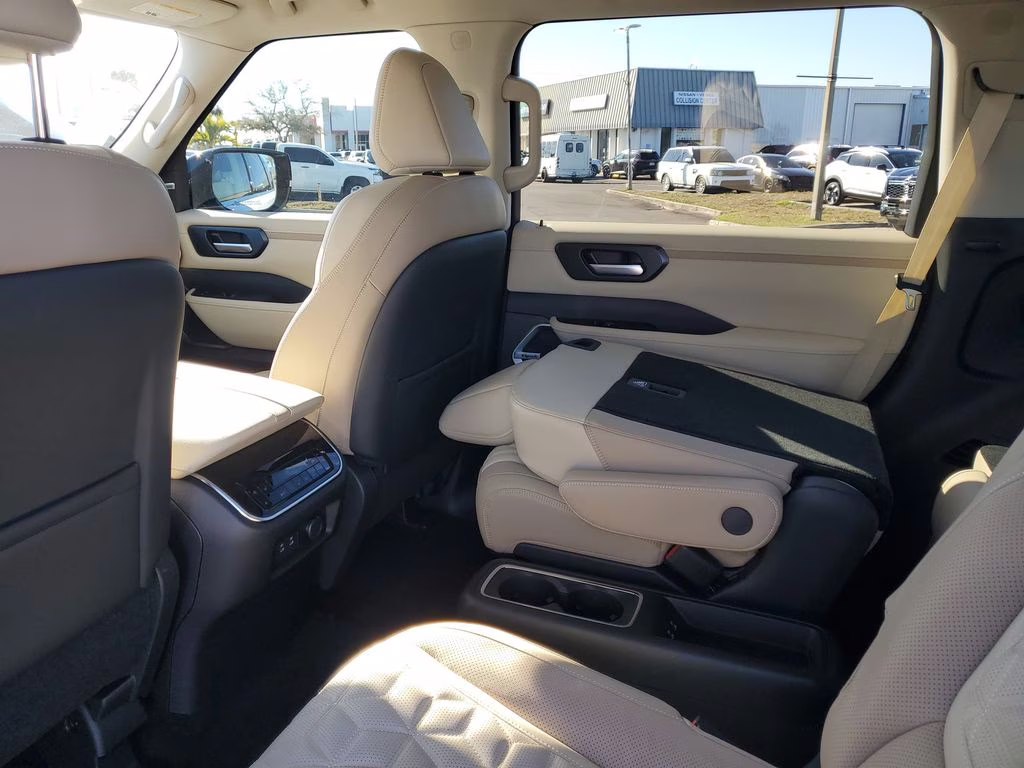 2026 Everest White Pearl Tricoat Nissan Armada Platinum Reserve 4X4 SUV