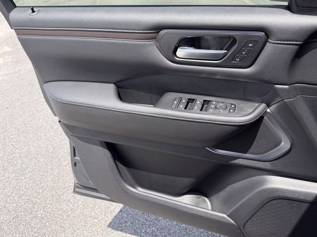2026 Alpine Metallic Nissan Armada Platinum 4X4 SUV