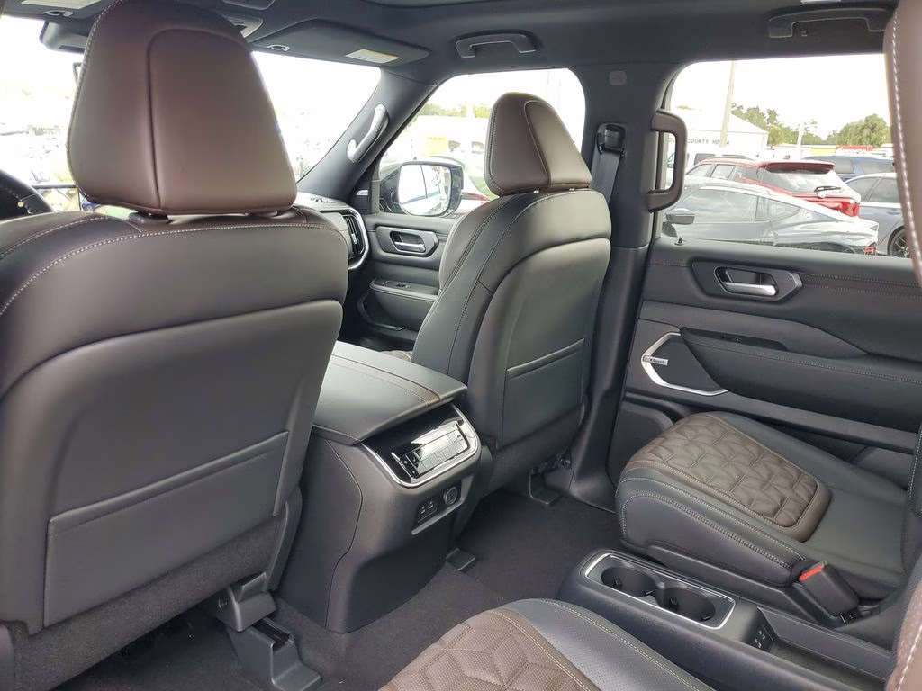 2026 Alpine Metallic Nissan Armada Platinum 4X4 SUV