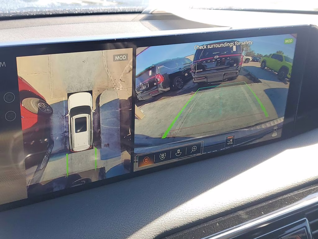 2026 Alpine Metallic/Super Blk Nissan Armada Platinum 4X4 SUV