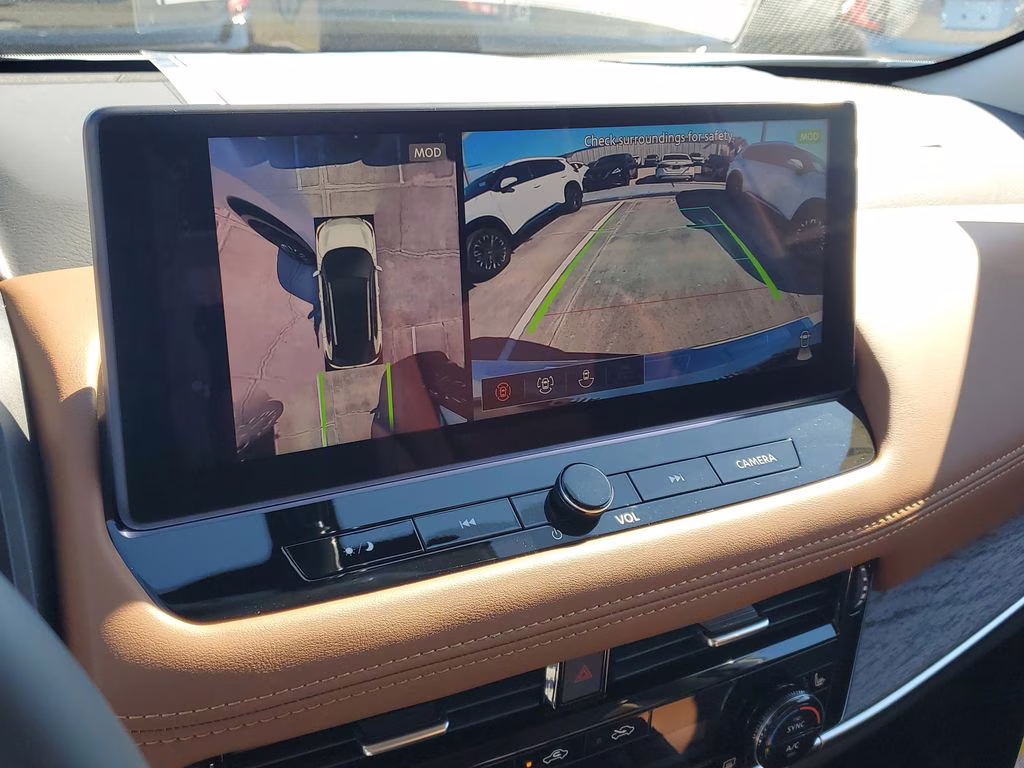 2026 Everest White Pearl Tricoat Nissan Rogue Platinum AWD SUV