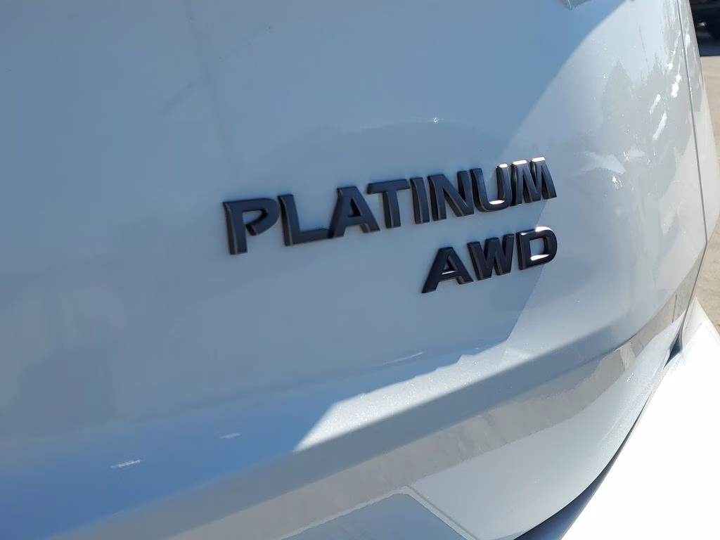 2026 Everest White Pearl Tricoat Nissan Rogue Platinum AWD SUV