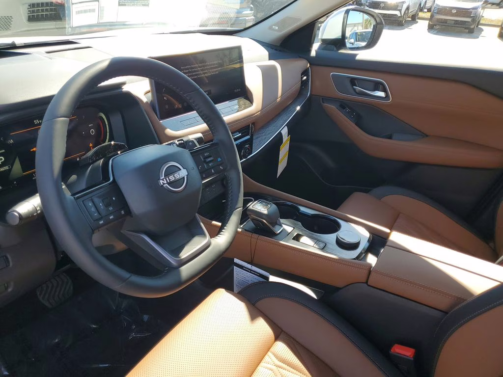 2026 Everest White Pearl Tricoat Nissan Rogue Platinum AWD SUV