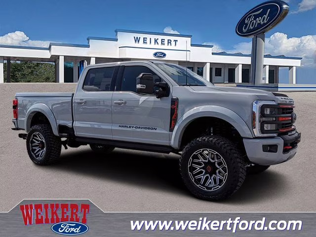 2026 Avalanche Ford Super Duty F-250 SRW Lariat 4X4 Truck