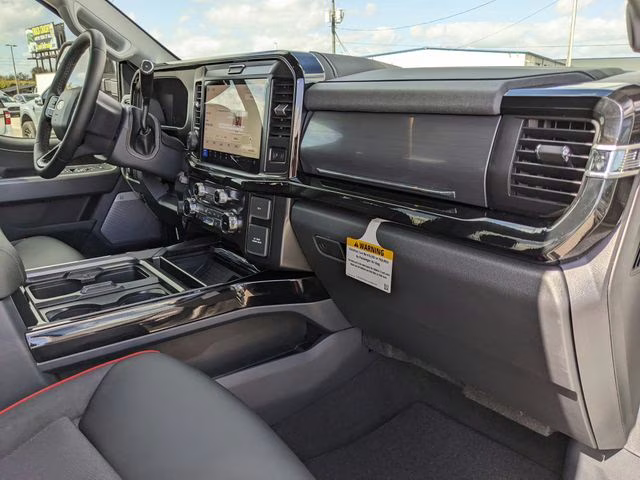 2026 Avalanche Ford Super Duty F-250 SRW Lariat 4X4 Truck