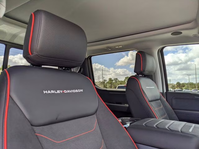 2026 Avalanche Ford Super Duty F-250 SRW Lariat 4X4 Truck