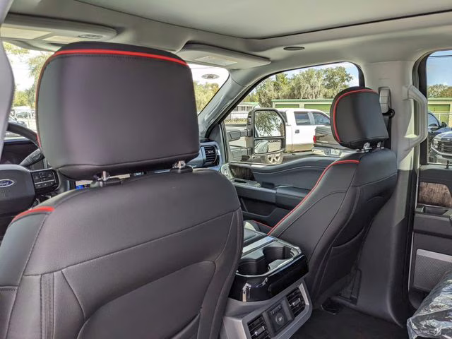 2026 Avalanche Ford Super Duty F-250 SRW Lariat 4X4 Truck