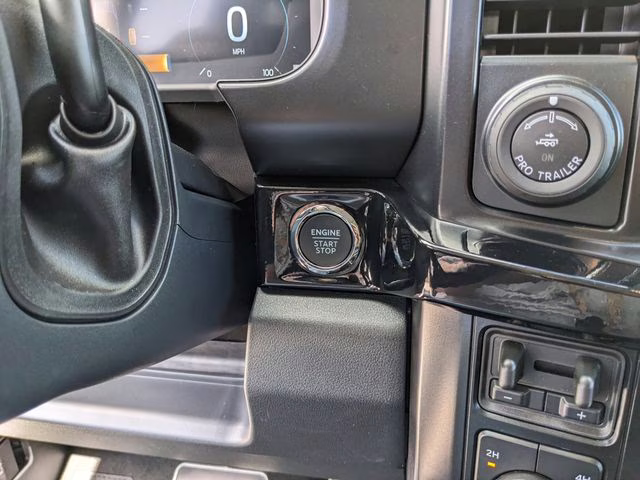 2026 Avalanche Ford Super Duty F-250 SRW Lariat 4X4 Truck