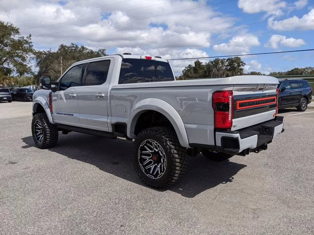 2026 Avalanche Ford Super Duty F-250 SRW Lariat 4X4 Truck