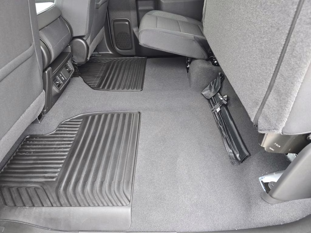 2026 Summit White Chevrolet Silverado 2500HD Custom 4X4 Truck