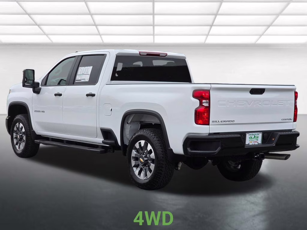 2026 Summit White Chevrolet Silverado 2500HD Custom 4X4 Truck
