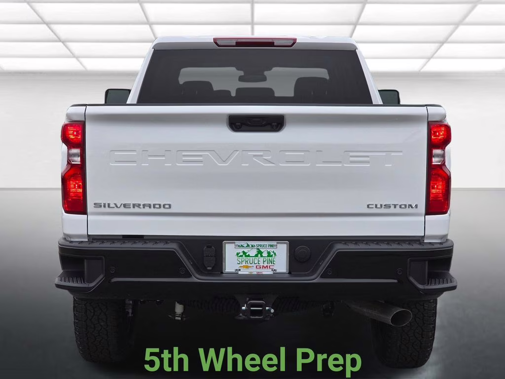 2026 Summit White Chevrolet Silverado 2500HD Custom 4X4 Truck