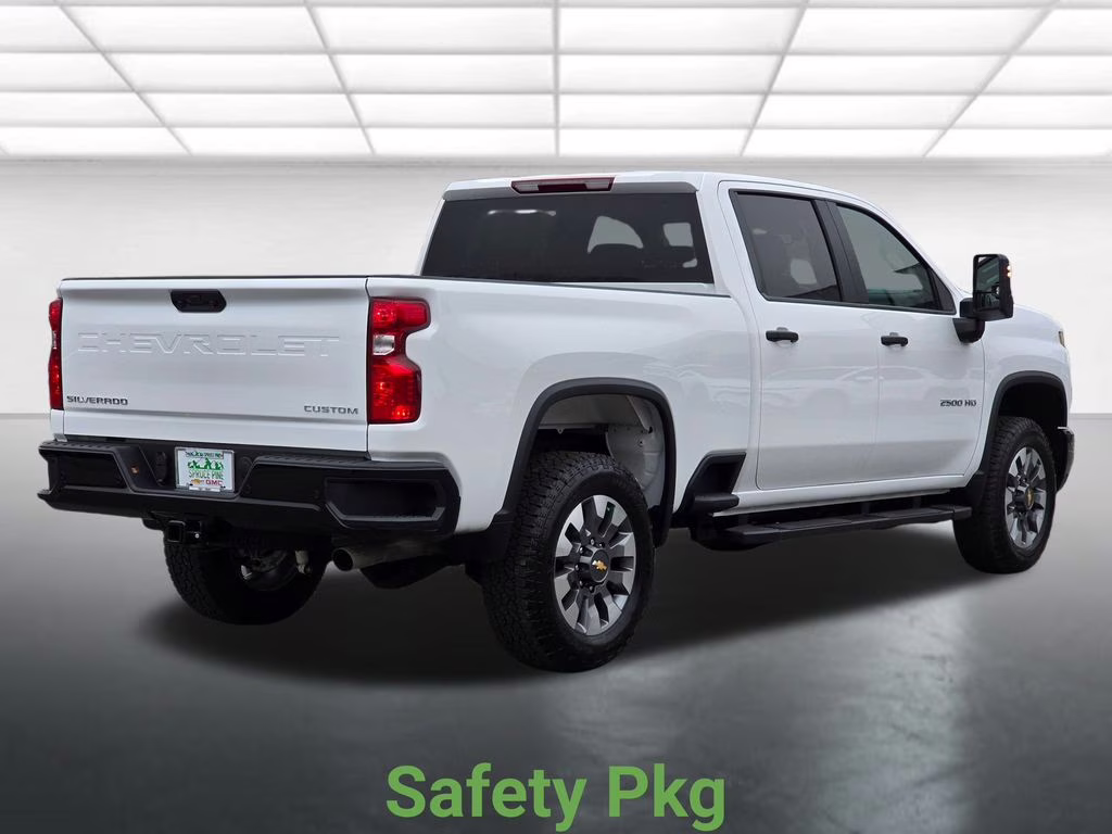 2026 Summit White Chevrolet Silverado 2500HD Custom 4X4 Truck