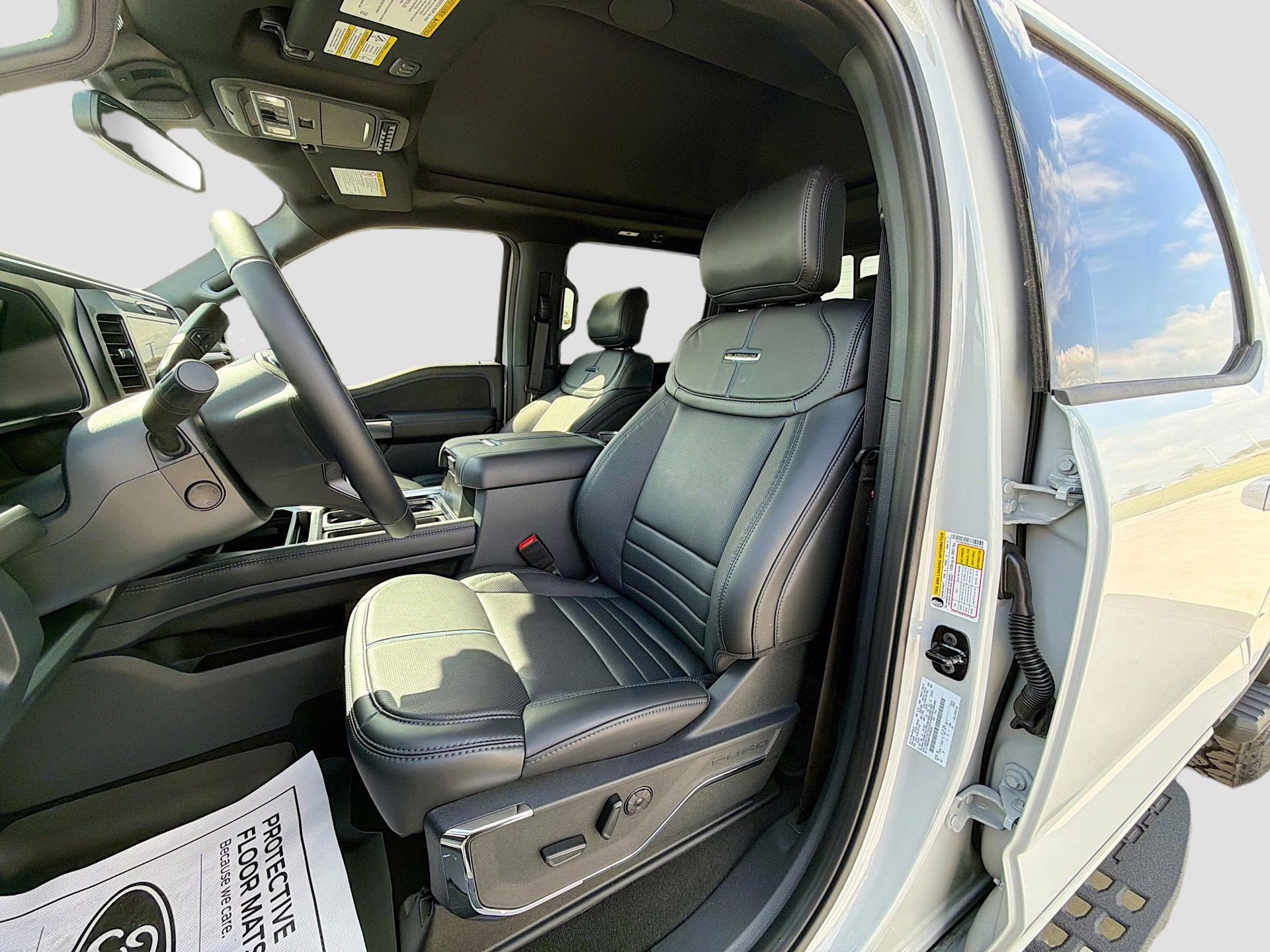 2026 Avalanche Ford Super Duty F-250 SRW Platinum 4X4 Truck