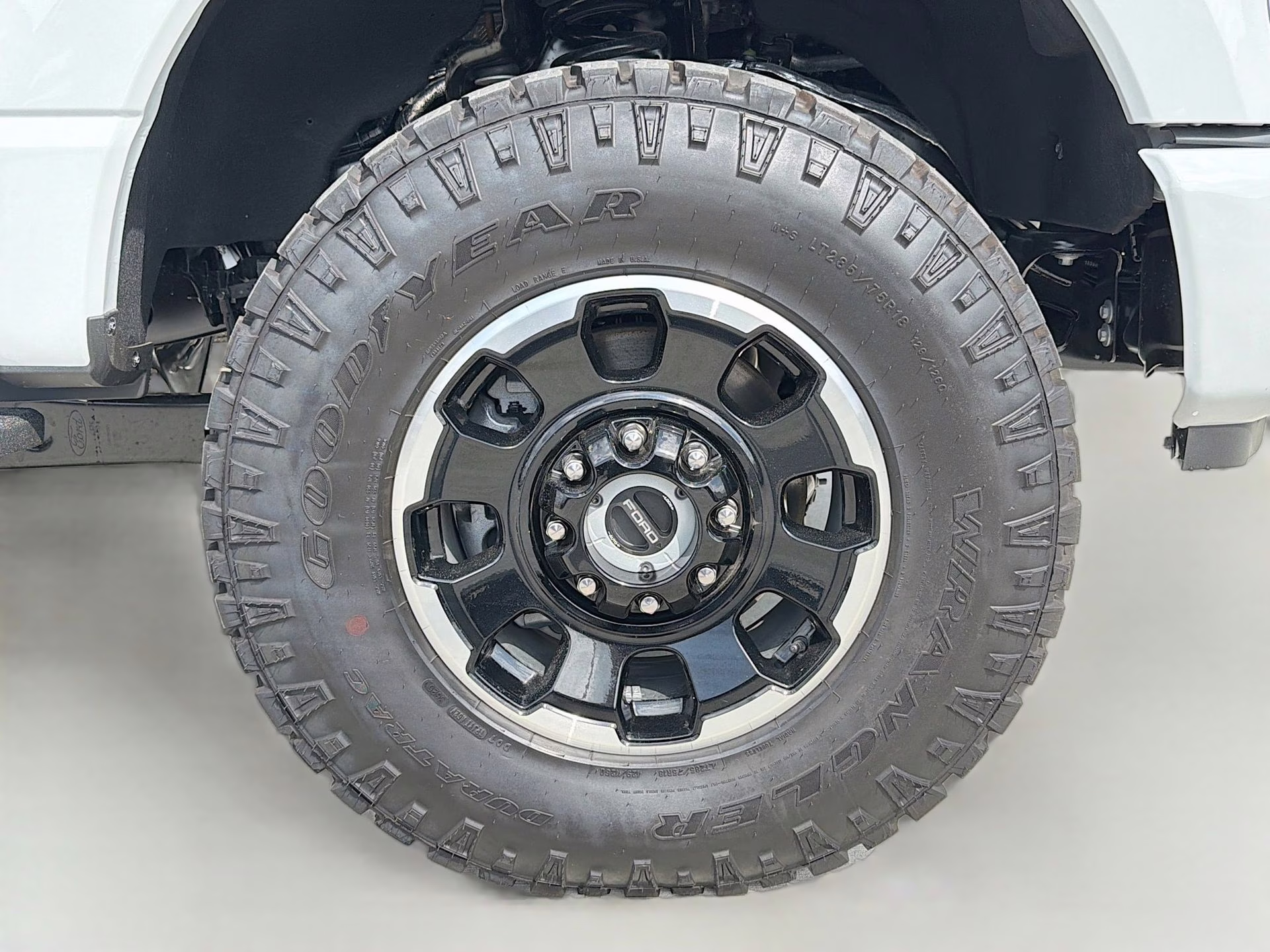 2026 Avalanche Ford Super Duty F-250 SRW Platinum 4X4 Truck