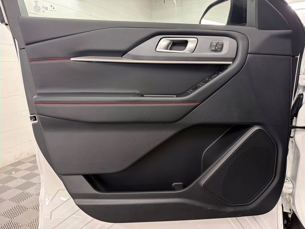 2026 STAR WHITE TRI-COAT Ford Explorer ST 4X4 SUV