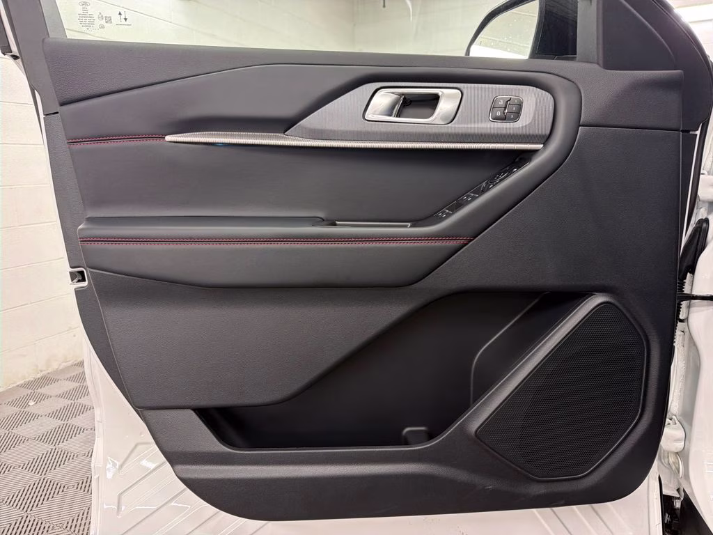 2026 STAR WHITE TRI-COAT Ford Explorer ST 4X4 SUV