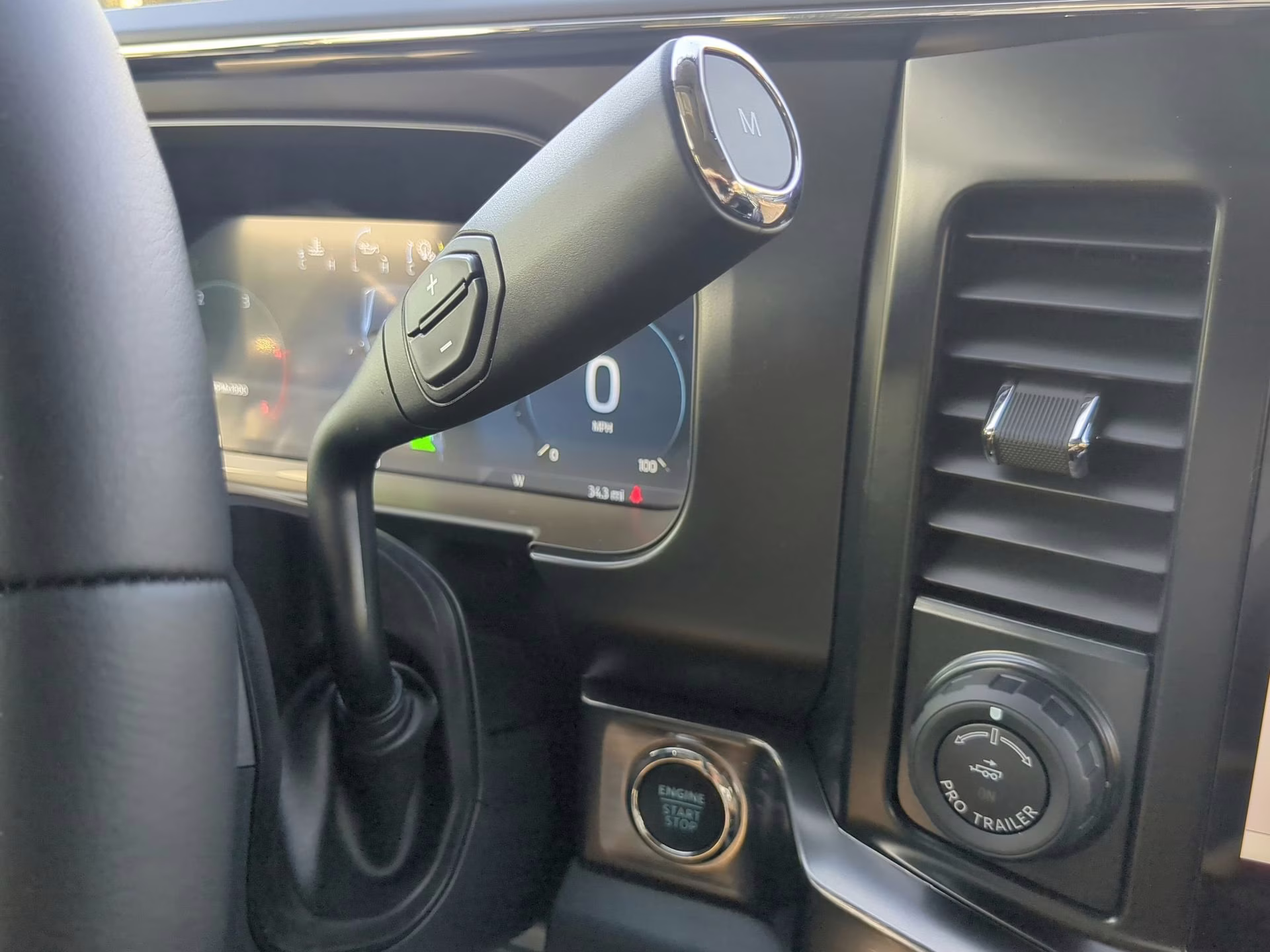 2026 Agate Black Metallic Ford Super Duty F-250 SRW LARIAT Crew Cab Pickup 4X4 Truck