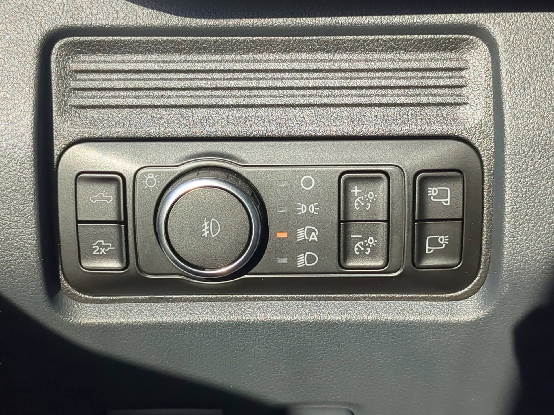 2026 Agate Black Metallic Ford Super Duty F-250 SRW LARIAT Crew Cab Pickup 4X4 Truck