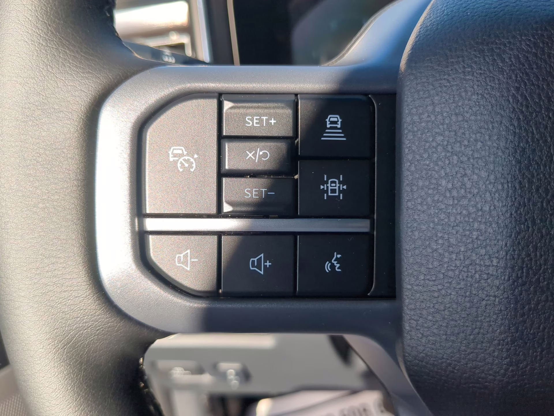 2026 Agate Black Metallic Ford Super Duty F-250 SRW LARIAT Crew Cab Pickup 4X4 Truck