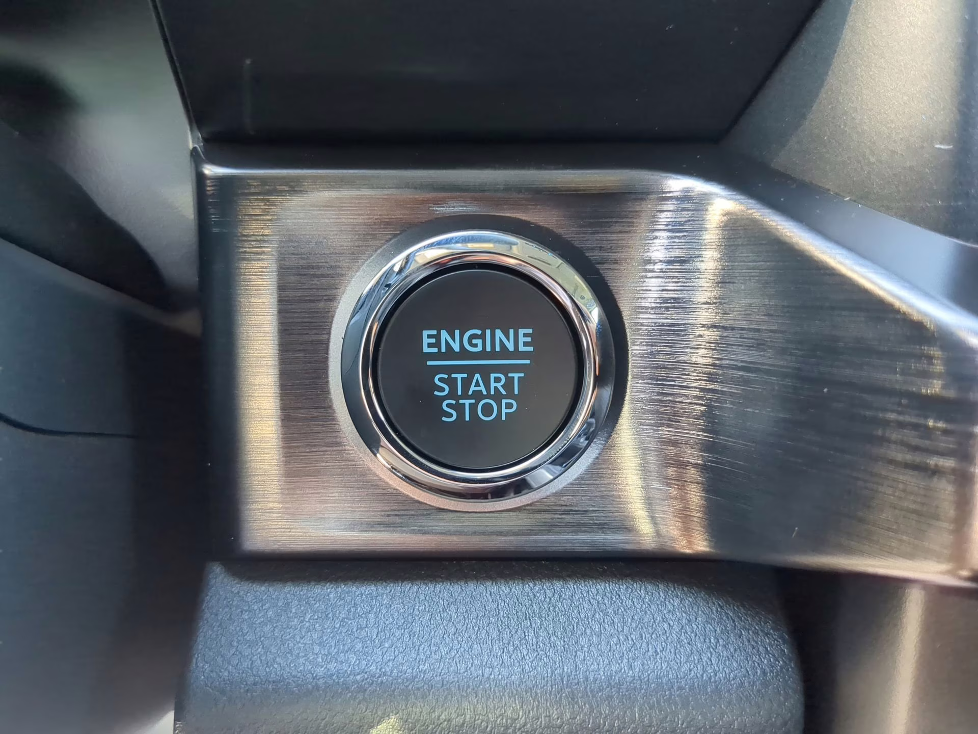 2026 Agate Black Metallic Ford Super Duty F-250 SRW LARIAT Crew Cab Pickup 4X4 Truck