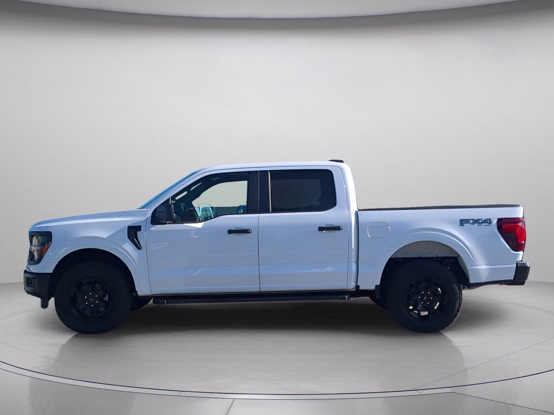 2026 Oxford White Ford F-150 STX Crew Cab Pickup 4X4 Truck