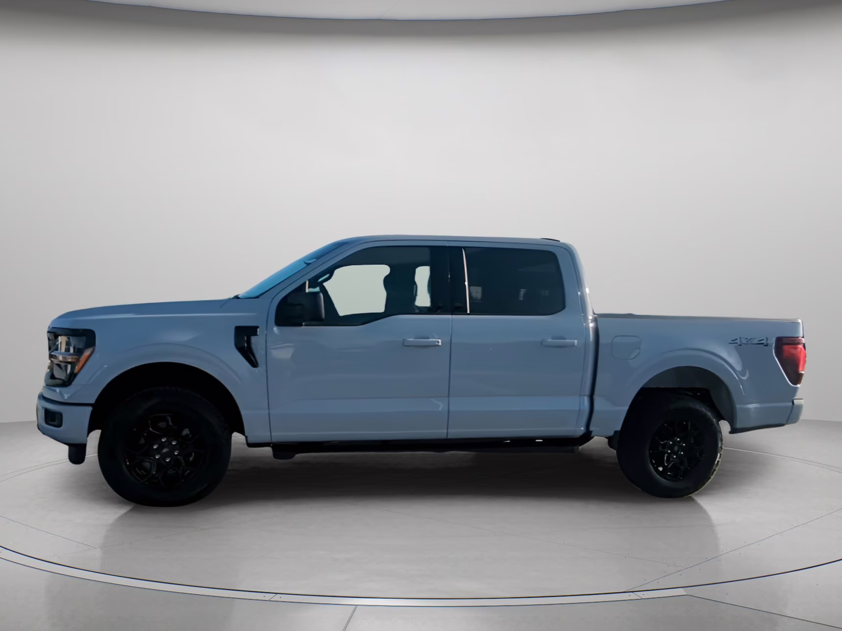 2026 Avalanche Ford F-150 XLT Crew Cab Pickup 4X4 Truck