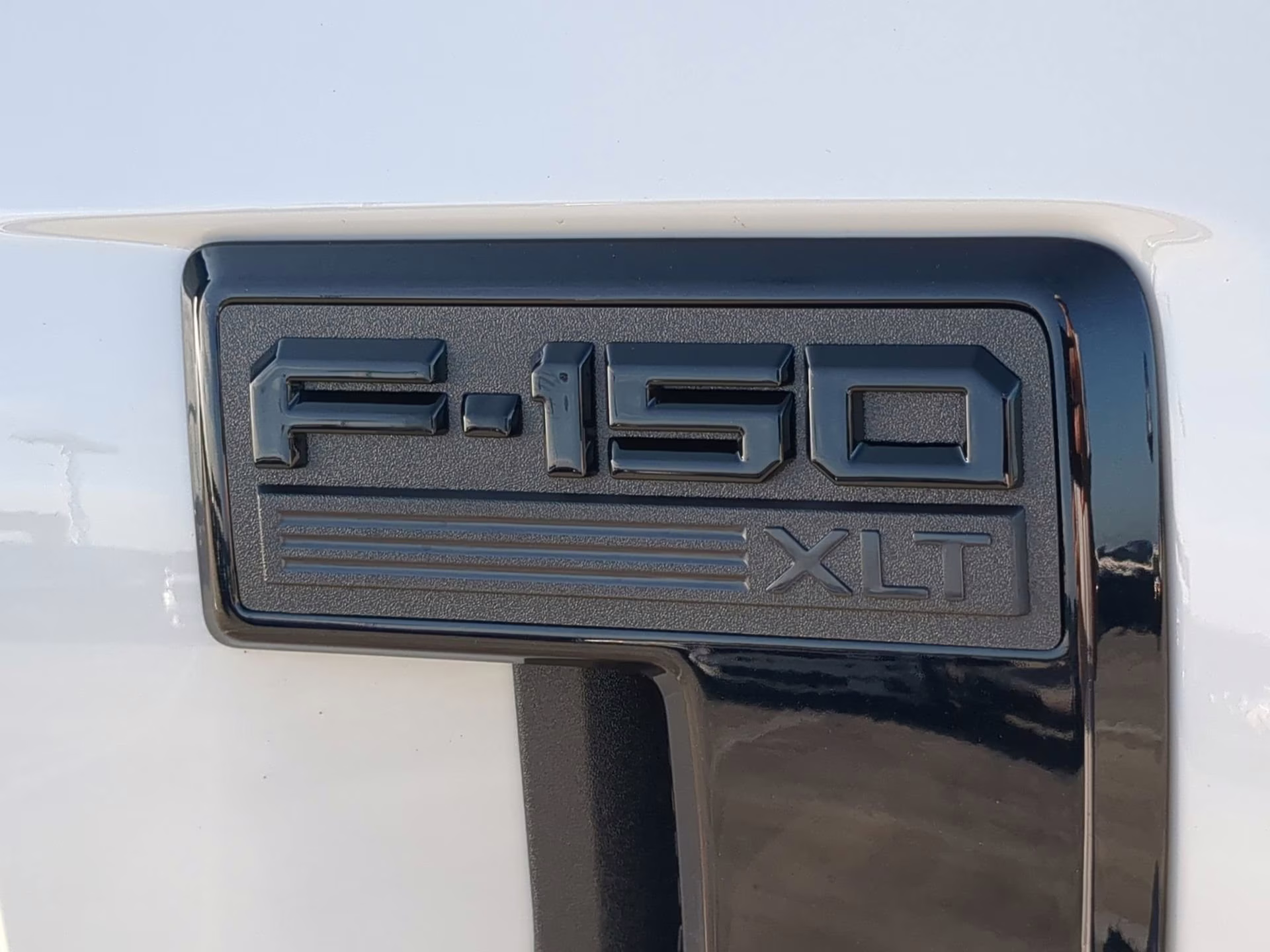 2026 Avalanche Ford F-150 XLT Crew Cab Pickup 4X4 Truck