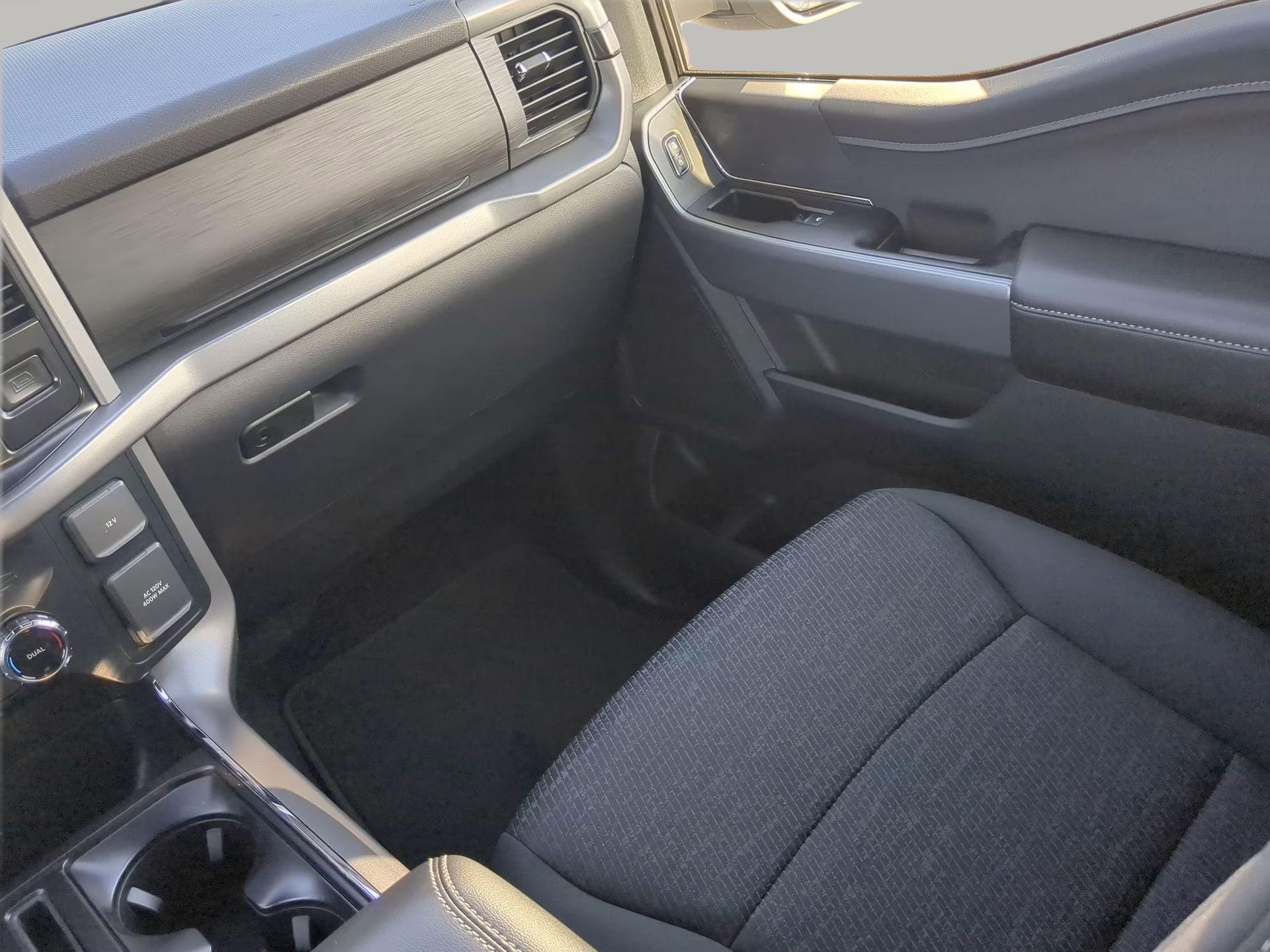 2026 Avalanche Ford F-150 XLT Crew Cab Pickup 4X4 Truck