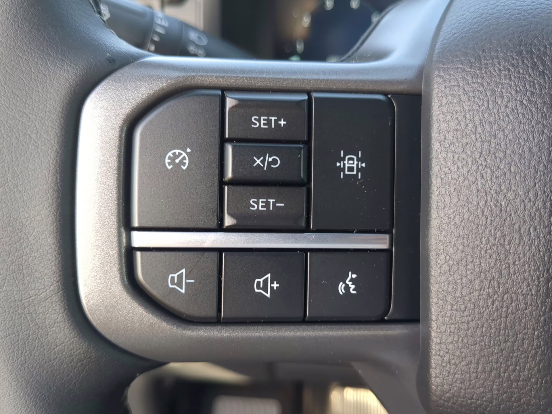 2026 Avalanche Ford F-150 XLT Crew Cab Pickup 4X4 Truck