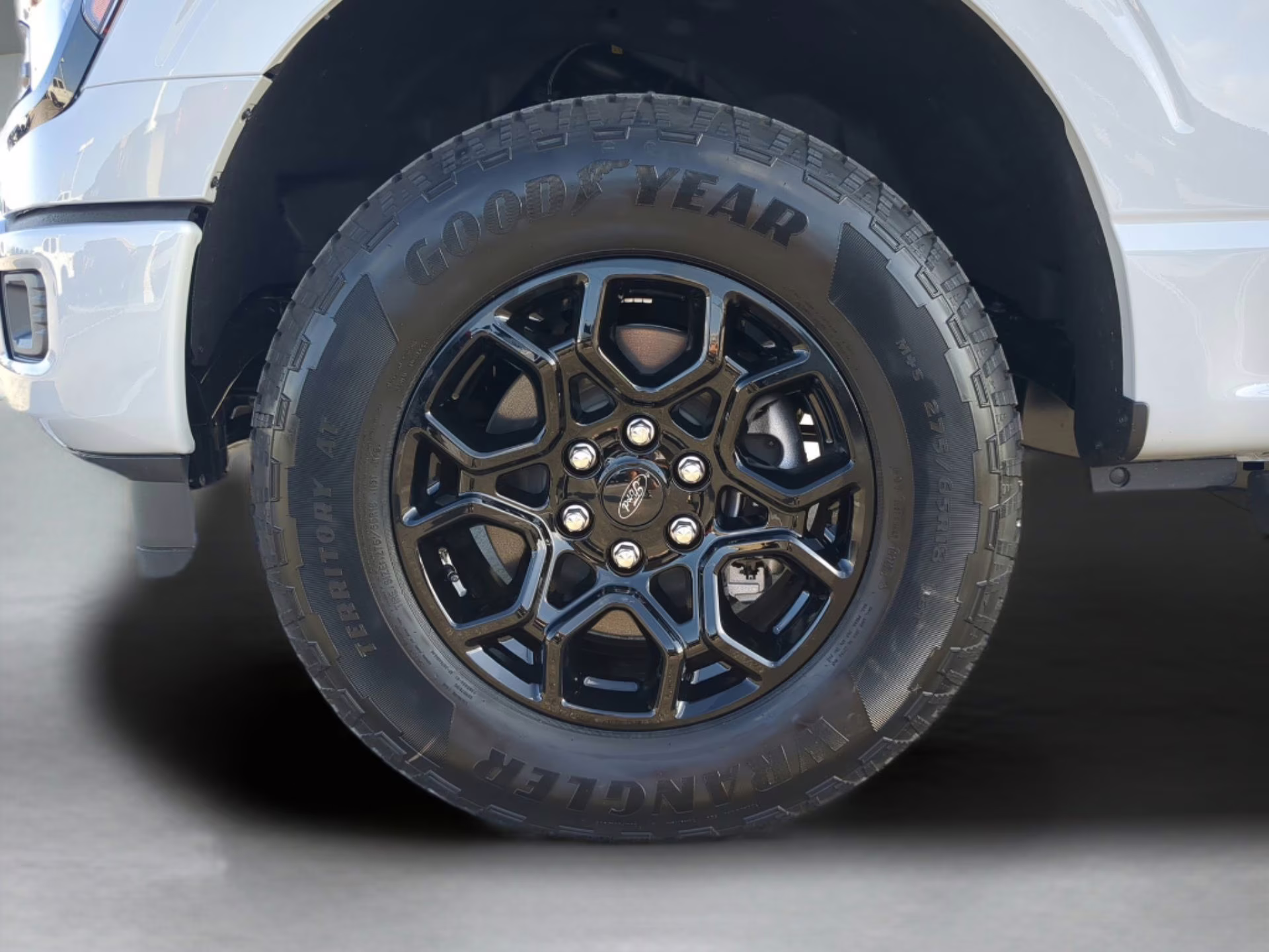 2026 Avalanche Ford F-150 XLT Crew Cab Pickup 4X4 Truck