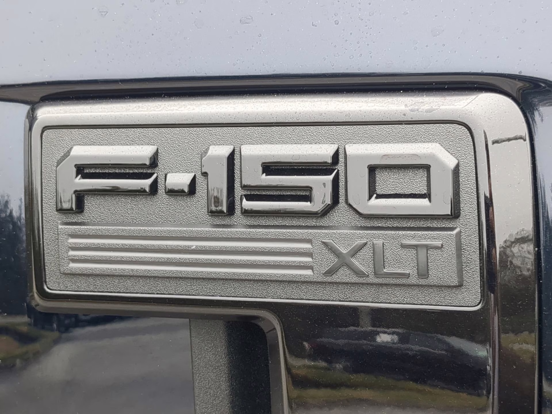 2026 Antimatter Blue Metallic Ford F-150 XLT Crew Cab Pickup 4X4 Truck