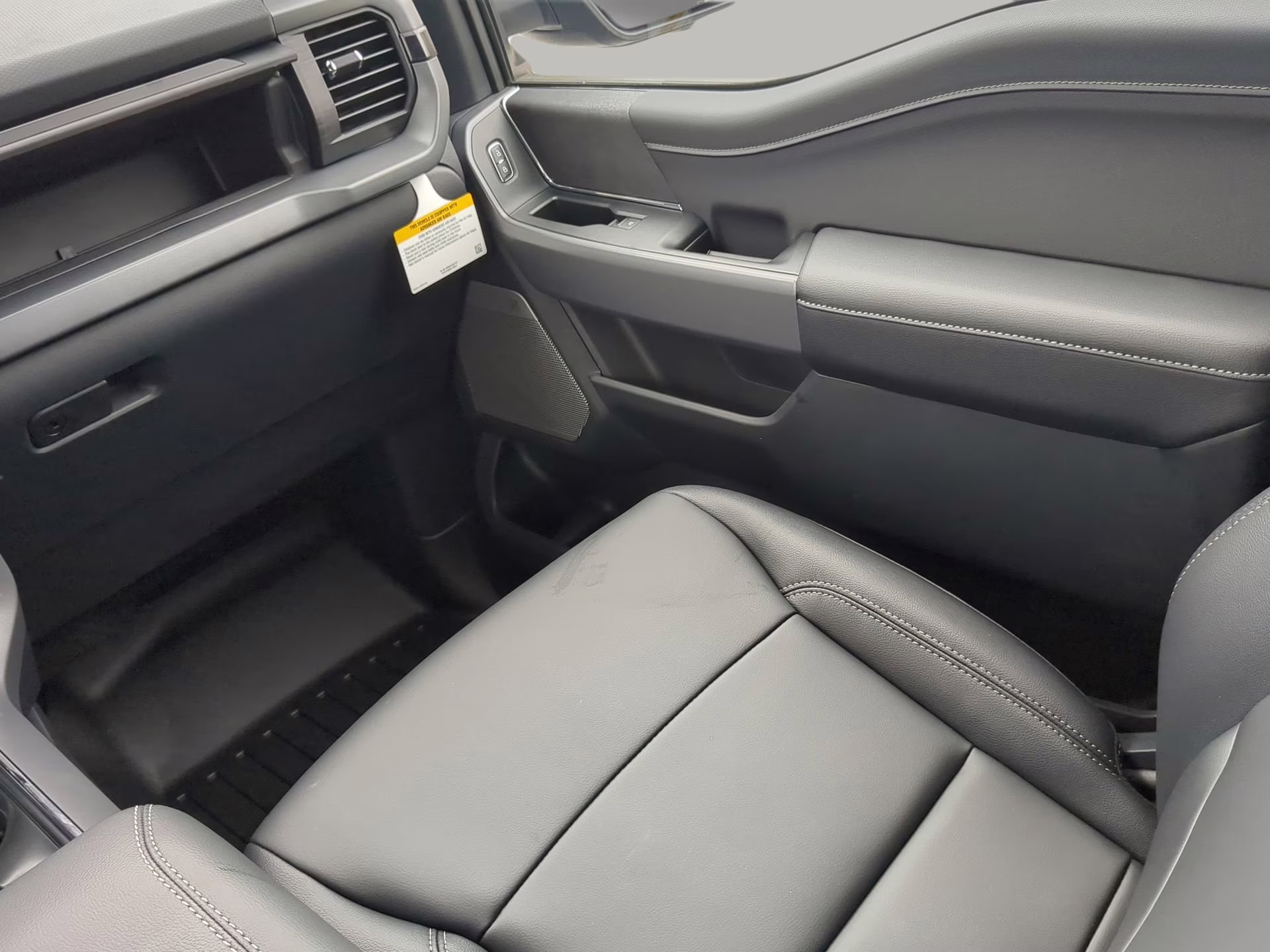 2026 Antimatter Blue Metallic Ford F-150 XLT Crew Cab Pickup 4X4 Truck