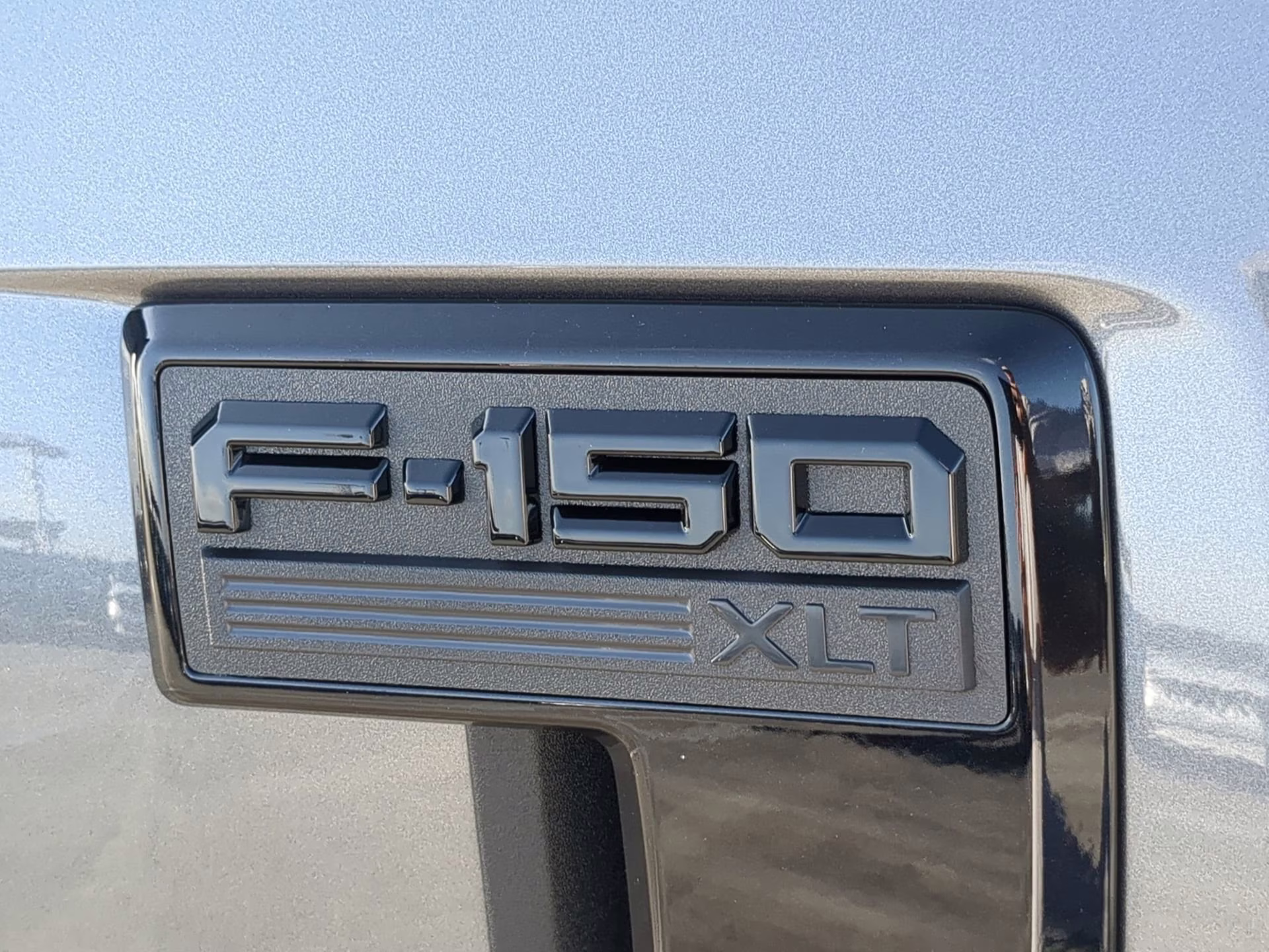 2026 Carbonized Gray Metallic Ford F-150 XLT Crew Cab Pickup 4X4 Truck