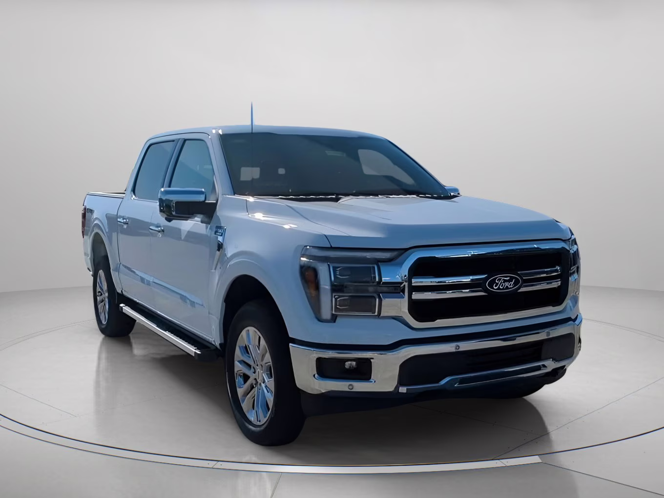 2026 Oxford White Ford F-150 LARIAT Crew Cab Pickup 4X4 Truck