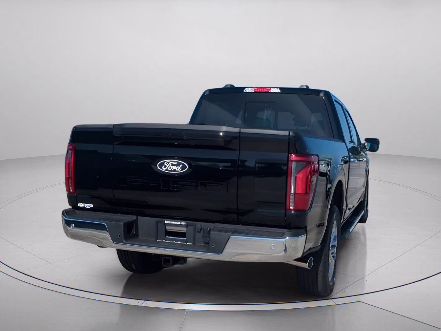 2026 Agate Black Metallic Ford F-150 LARIAT Crew Cab Pickup 4X4 Truck
